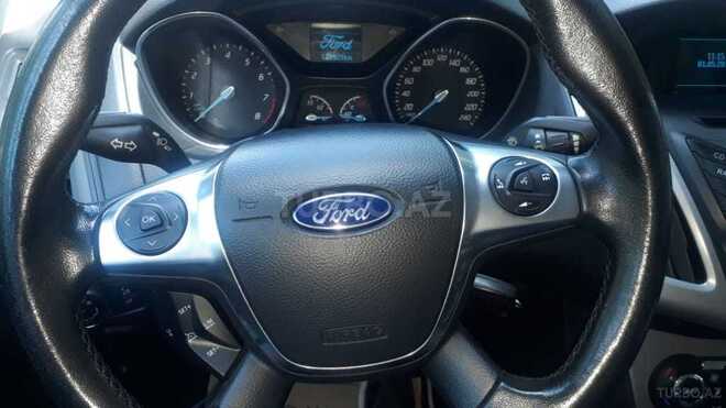 Ford Focus 2014, 129,200 km - 1.6 l - Naftalan