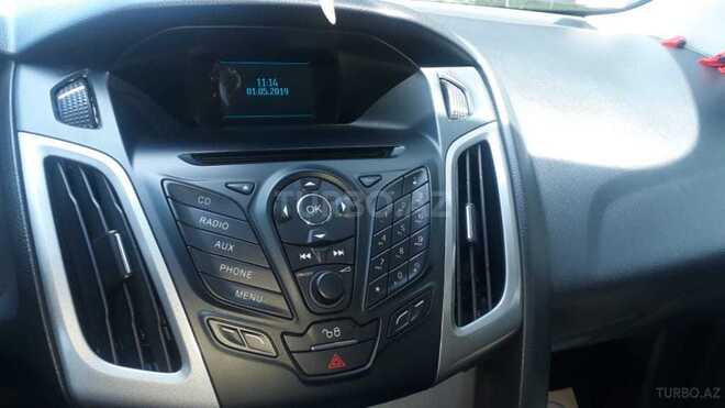 Ford Focus 2014, 129,200 km - 1.6 l - Naftalan
