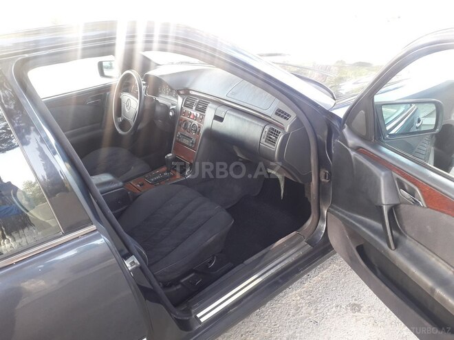 Mercedes E 230 1996, 436,113 km - 2.3 l - Sumqayıt
