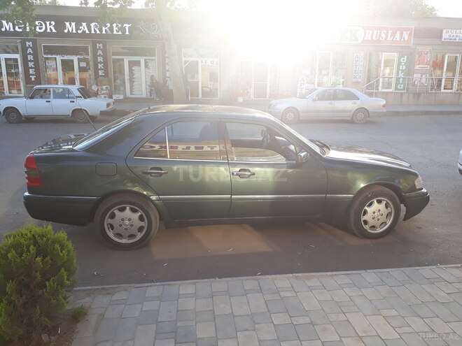 Mercedes C 220 1994, 263,214 km - 2.2 l - Bərdə