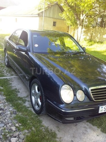 Mercedes E 240 2001, 298,000 km - 2.6 l - Zərdab