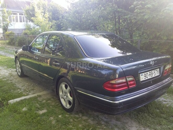 Mercedes E 240 2001, 298,000 km - 2.6 l - Zərdab