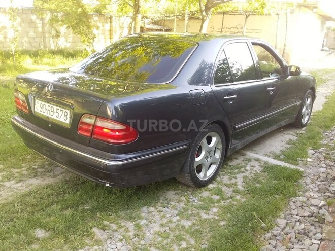 Mercedes E 240 2001, 298,000 km - 2.6 l - Zərdab