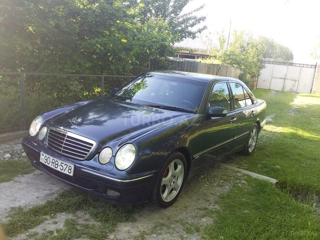 Mercedes E 240 2001, 298,000 km - 2.6 l - Zərdab