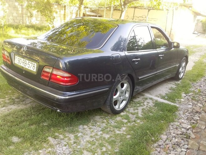 Mercedes E 240 2001, 298,000 km - 2.6 l - Zərdab