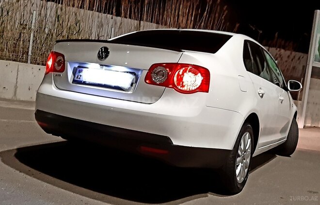 Volkswagen Jetta 2010, 213,500 km - 1.6 l - Bakı