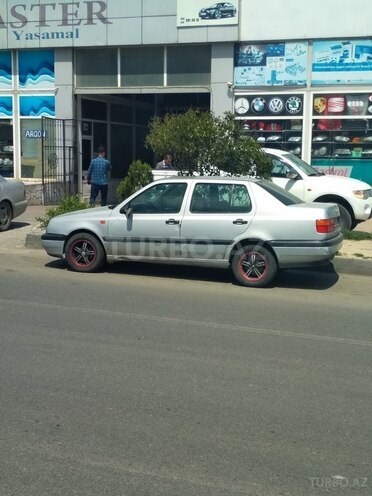 Volkswagen Vento 1994, 362,000 km - 1.8 l - Bakı