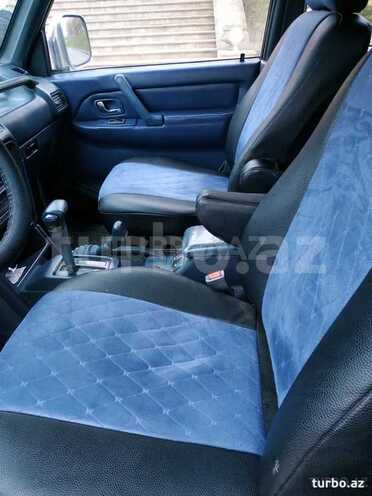 Mitsubishi Pajero 1992, 316,000 km - 0.3 l - Quba