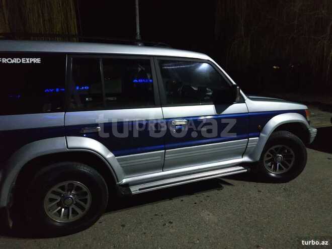 Mitsubishi Pajero 1992, 316,000 km - 0.3 l - Quba