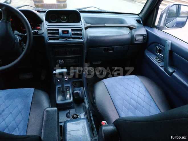 Mitsubishi Pajero 1992, 316,000 km - 0.3 l - Quba