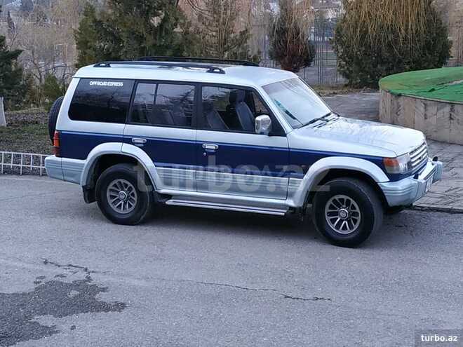 Mitsubishi Pajero 1992, 316,000 km - 0.3 l - Quba