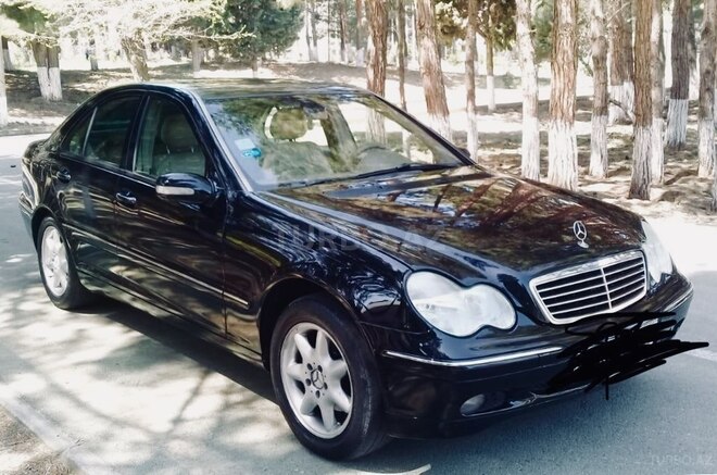 Mercedes C 240 2002, 240,000 km - 2.6 l - Sumqayıt