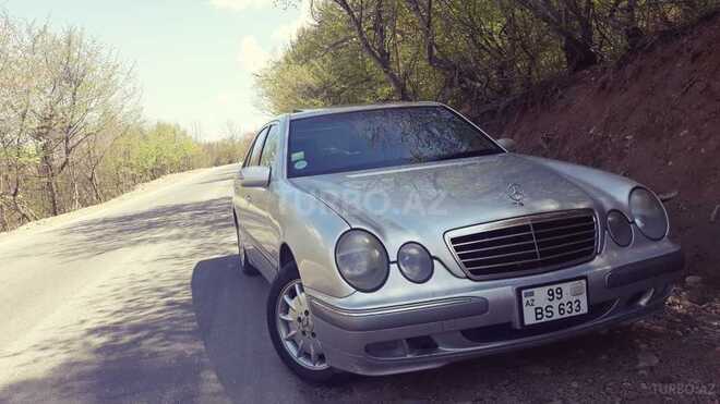 Mercedes E 240 2001, 235,000 km - 2.6 l - Bakı