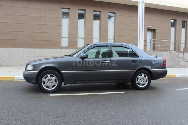 Mercedes C 180 1995, 270,285 km - 1.8 l - Bakı