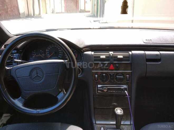 Mercedes E 240 1997, 205,020 km - 2.4 l - Bakı
