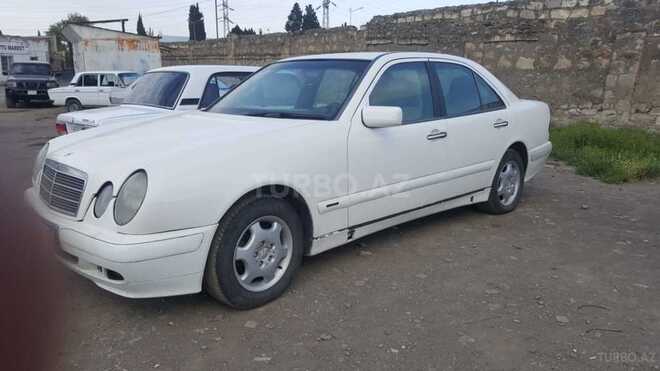 Mercedes E 220 1995, 175,000 km - 2.2 l - Gəncə