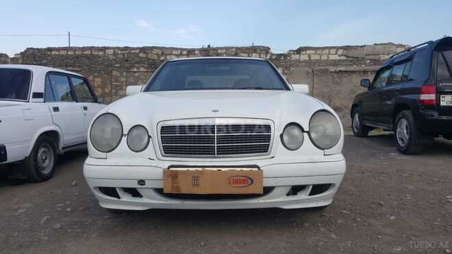 Mercedes E 220 1995, 275,000 km - 2.2 l - Gəncə