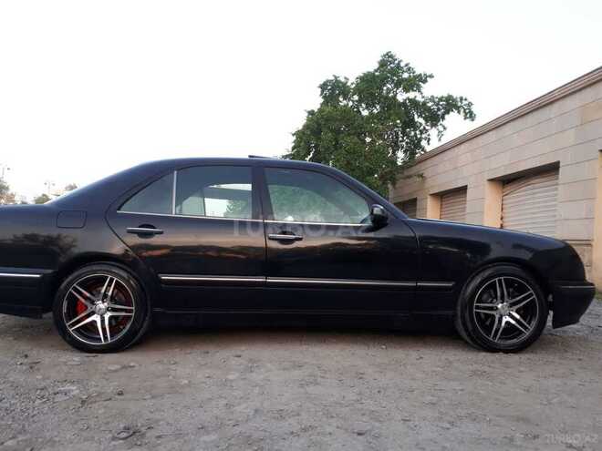 Mercedes E 320 2001, 180,000 km - 3.2 l - Kürdəmir