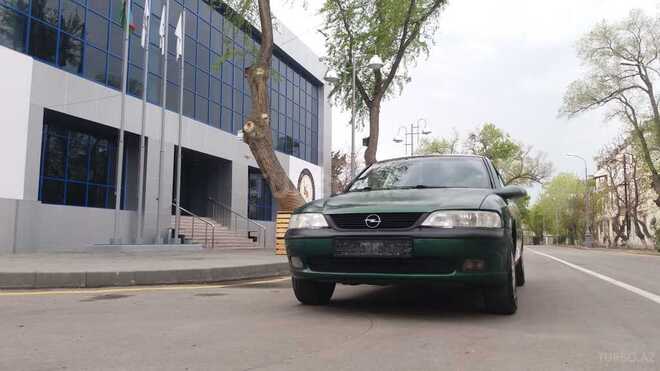 Opel Vectra 1995, 258,698 km - 1.8 л - Sumqayıt