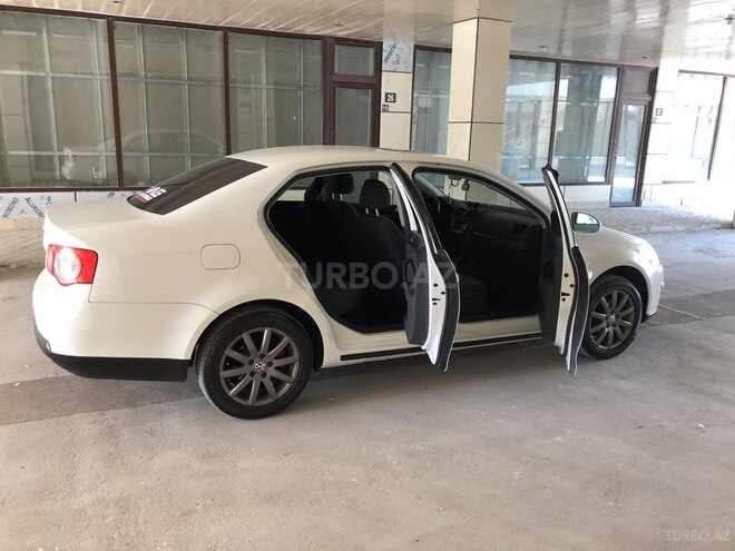 Volkswagen Jetta 2008, 111,000 km - 1.6 l - Bakı