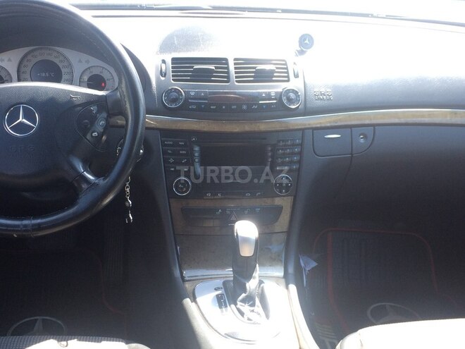 Mercedes E 220 2005, 125,000 km - 2.2 l - Bakı