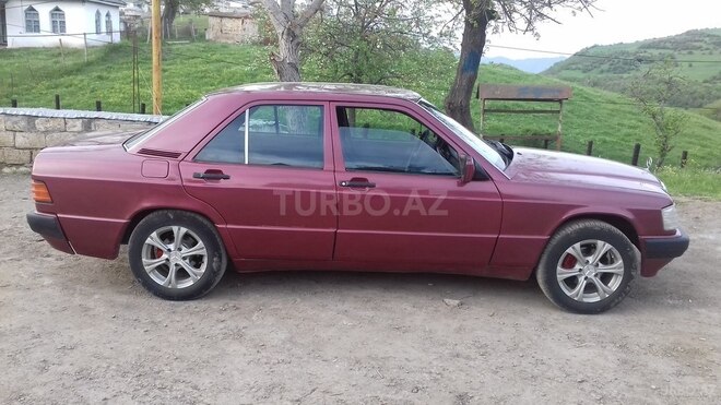 Mercedes 190 1992, 172,000 km - 2.0 l - Lerik