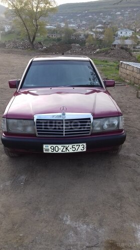 Mercedes 190 1992, 172,000 km - 2.0 l - Lerik