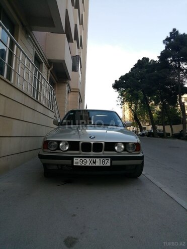BMW 525 1988, 321,551 km - 2.5 л - Bakı