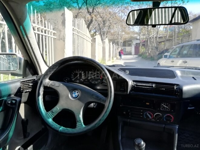 BMW 525 1988, 321,551 km - 2.5 л - Bakı