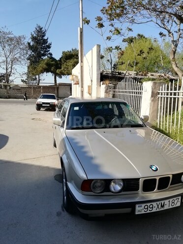 BMW 525 1988, 321,551 km - 2.5 л - Bakı