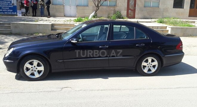 Mercedes E 220 2002, 430,000 km - 2.2 л - Sumqayıt