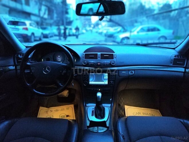 Mercedes E 220 2002, 279,550 km - 2.2 l - Bakı