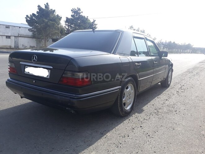 Mercedes E 220 1994, 340,000 km - 2.2 l - Sumqayıt