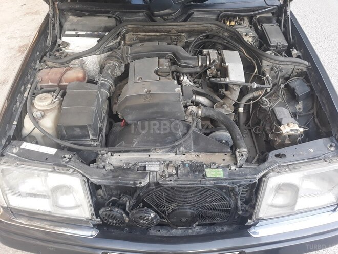 Mercedes E 220 1994, 340,000 km - 2.2 l - Sumqayıt