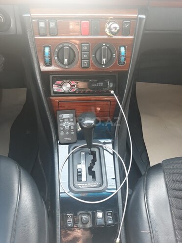 Mercedes E 220 1994, 340,000 km - 2.2 l - Sumqayıt