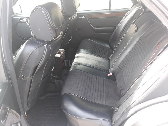 Mercedes E 220 1994, 340,000 km - 2.2 l - Sumqayıt