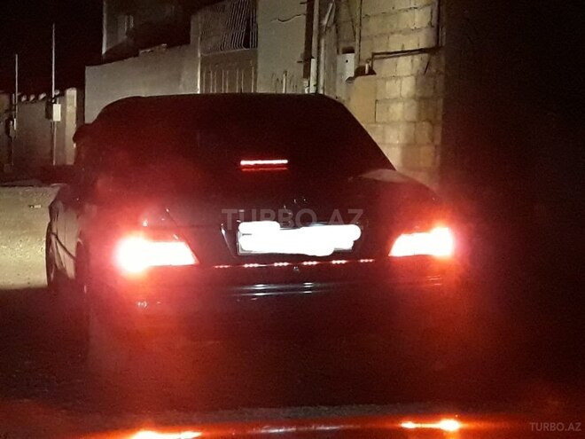 Mercedes E 220 1994, 340,000 km - 2.2 l - Sumqayıt