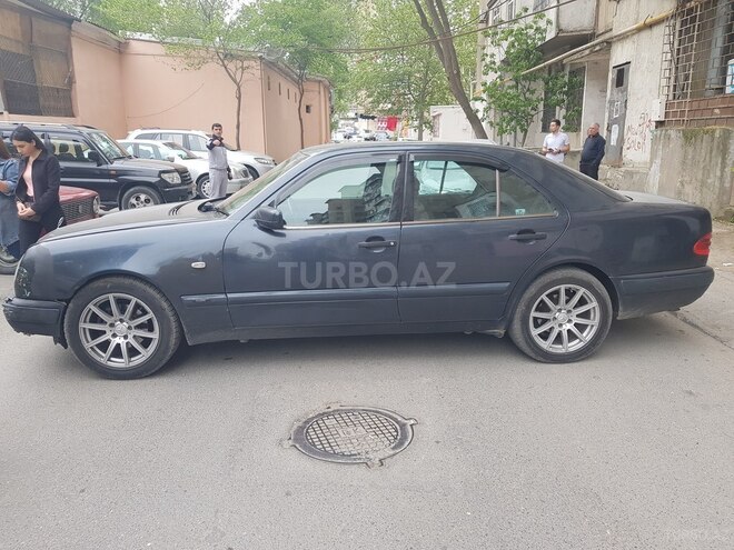 Mercedes E 240 1998, 354,864 km - 2.4 л - Bakı
