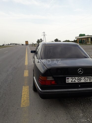 Mercedes E 250 1993, 460,000 km - 2.5 l - Bakı