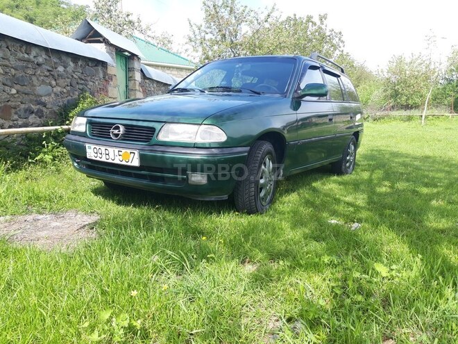 Opel Astra 1997, 392,000 km - 1.6 l - Qəbələ