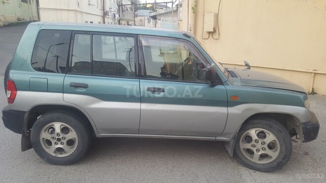 Mitsubishi Pajero io 2000, 235,000 km - 1.8 л - Bakı