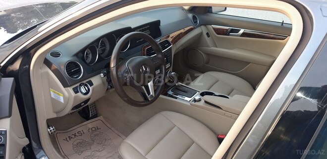 Mercedes C 250 2013, 58,321 km - 1.8 л - Bakı