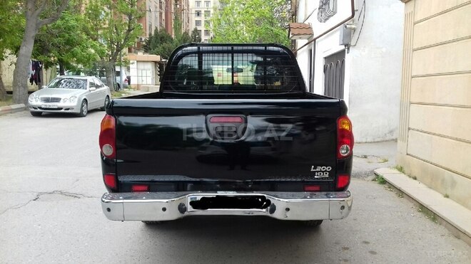 Mitsubishi L200 2013, 138,000 km - 2.5 l - Bakı