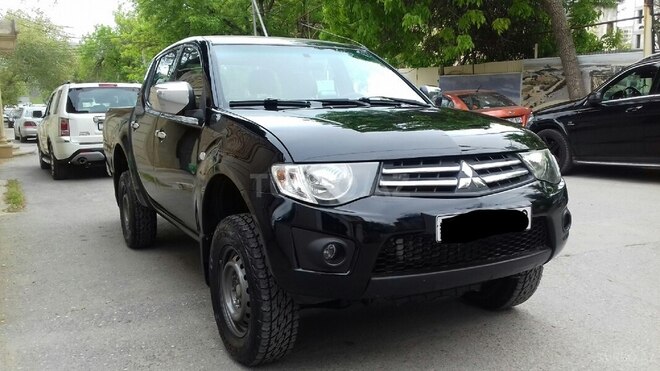 Mitsubishi L200 2013, 138,000 km - 2.5 l - Bakı