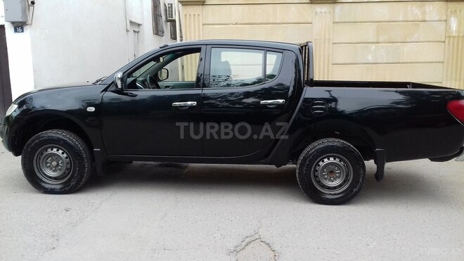 Mitsubishi L200 2013, 138,000 km - 2.5 l - Bakı