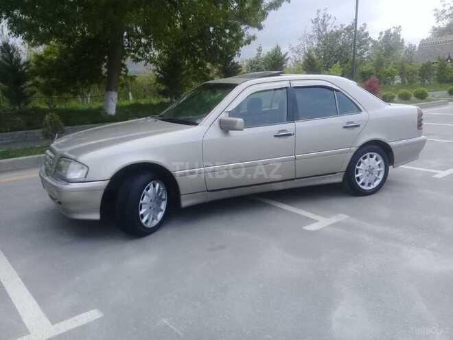Mercedes C 180 1994, 492,822 km - 1.8 l - Quba