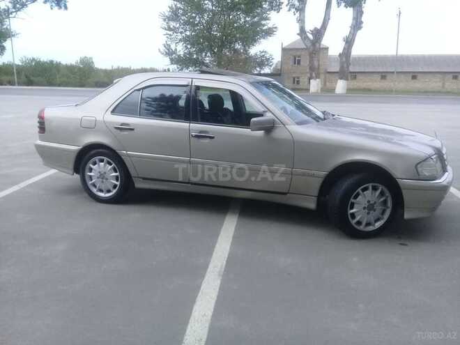Mercedes C 180 1994, 492,822 km - 1.8 l - Quba