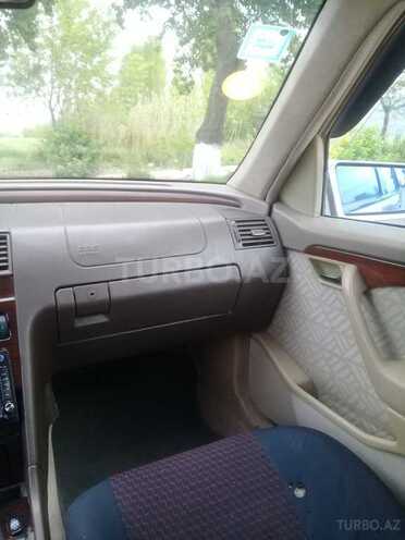 Mercedes C 180 1994, 492,822 km - 1.8 l - Quba
