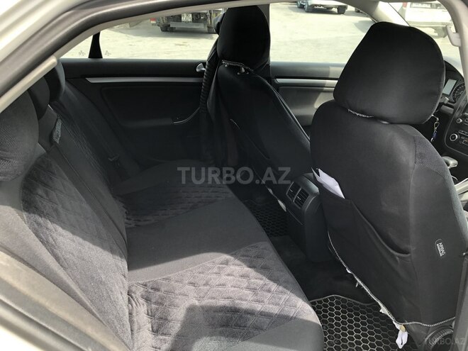 Volkswagen Jetta 2010, 225,000 km - 1.6 л - Bakı