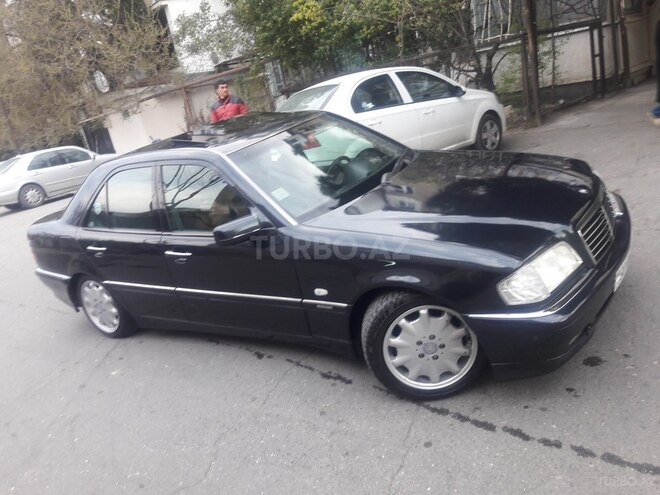 Mercedes C 220 1999, 235,700 km - 2.2 l - Bakı